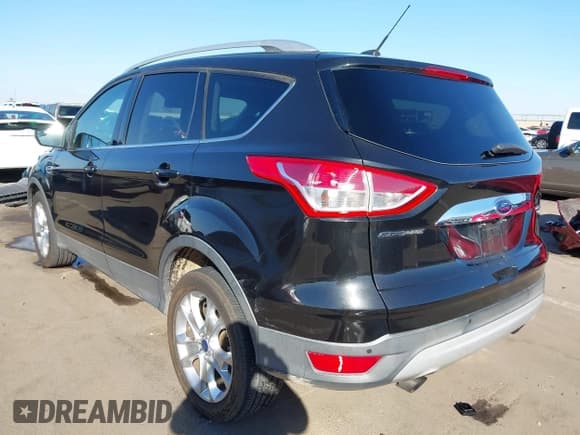 ✅ 2014 Ford Escape Titanium • VIN: 1FMCU9J93EUD13221 • Лот: 43700094. Опубликован ранее на IAAI с пробегом 144 260 миль. Бесплатный доступ к архиву аукционных продаж из США и подробный отчёт об истории автомобиля на DreamBid. Изображение 3.