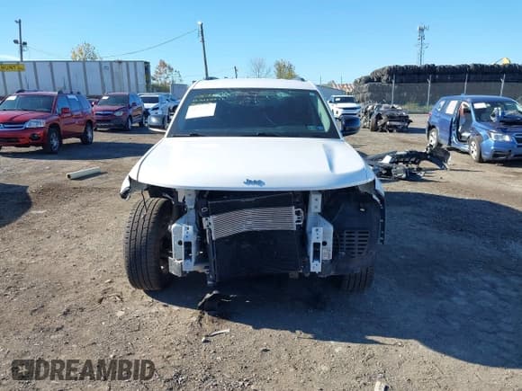 ✅ 2022 Jeep Grand Cherokee Altitude • VIN: 1C4RJKAG3N8624671 • Лот: 43494559. Опубликован ранее на IAAI с пробегом 42 202 миль. Бесплатный доступ к архиву аукционных продаж из США и подробный отчёт об истории автомобиля на DreamBid. Изображение 6.