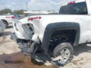 ✅ 2018 Chevrolet Silverado 1500 LT • VIN: 1GCVKREC2JZ183308 • Lot: 43253130. Wystawiony na IAAI z przebiegiem 77 095 mil. Bezpłatny archiwum sprzedaży aukcyjnych z USA i szczegółowy raport historii pojazdu na DreamBid. Zdjęcie 6.