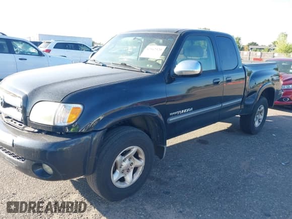 ✅ 2003 Toyota Tundra SR5 • VIN: 5TBBT44143S355631 • Lot: 42962320. Listed on IAAI with 471,718 mi. Free auction sales archive from the USA and detailed vehicle history report at DreamBid. Image 2.