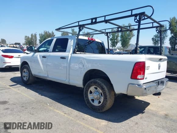 ✅ 2017 Ram 2500 Tradesman • VIN: 3C6UR4CJ0HG587687 • Лот: 42225541. Опубликован ранее на IAAI с пробегом 46 211 миль. Бесплатный доступ к архиву аукционных продаж из США и подробный отчёт об истории автомобиля на DreamBid. Изображение 3.