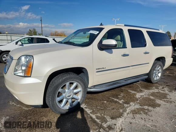 ✅ 2013 GMC Yukon XL Denali • VIN: 1GKS2MEF9DR360882 • Lot: 87124145. Wystawiony na Copart z przebiegiem 134 774 mil. Bezpłatny archiwum sprzedaży aukcyjnych z USA i szczegółowy raport historii pojazdu na DreamBid. Zdjęcie 1.