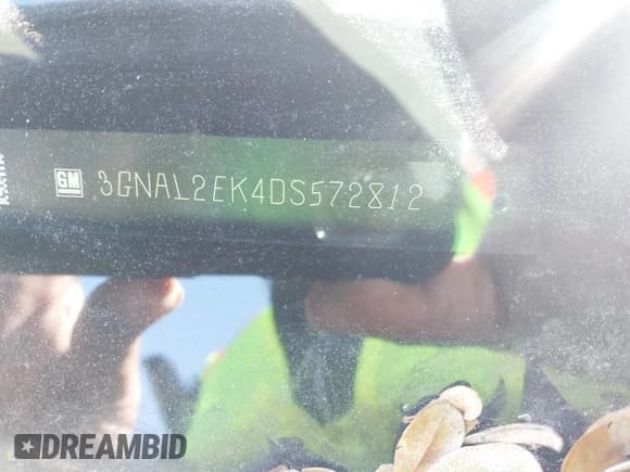 ✅ 2013 Chevrolet Captiva Sport LS • VIN: 3GNAL2EK4DS572812 • Lot: 41713918. Wystawiony na IAAI z przebiegiem 125 529 mil. Bezpłatny archiwum sprzedaży aukcyjnych z USA i szczegółowy raport historii pojazdu na DreamBid. Zdjęcie 9.