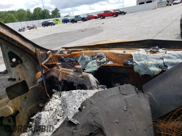 ✅ 2008 Chevrolet Suburban 1LT • VIN: 1GNFK16328J224136 • Lot: 60816775. Wystawiony na Copart z przebiegiem Nie podano. Bezpłatny archiwum sprzedaży aukcyjnych z USA i szczegółowy raport historii pojazdu na DreamBid. Zdjęcie 9.