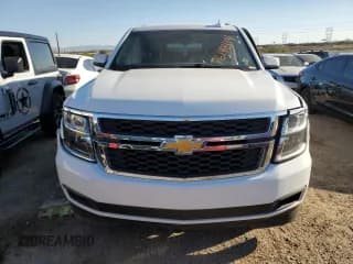 ✅ 2019 Chevrolet Suburban LT • VIN: 1GNSKHKC3KR206508 • Lot: 76148114. Wystawiony na Copart z przebiegiem 116 852 mil. Bezpłatny archiwum sprzedaży aukcyjnych z USA i szczegółowy raport historii pojazdu na DreamBid. Zdjęcie 5.