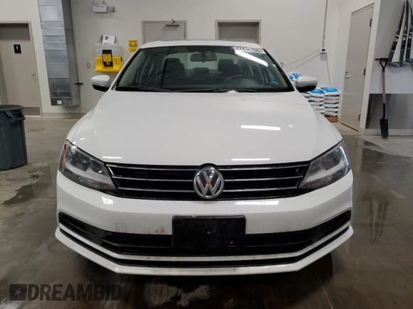 ✅ 2015 Volkswagen Jetta SE • VIN: 3VWD07AJ9FM230057 • Lot: 47434205. Listed on Copart with 163,453 mi. Free auction sales archive from the USA and detailed vehicle history report at DreamBid. Image 5.