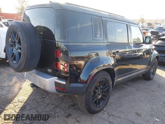✅ 2020 Land Rover Defender S • VIN: SALEJEEX8L2018480 • Lot: 43758384. Listed on IAAI with 144,996 mi. Free auction sales archive from the USA and detailed vehicle history report at DreamBid. Image 4.