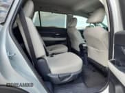 ✅ 2024 Toyota Highlander Hybrid Limited • VIN: 5TDACAB56RS027708 • Lot: 70958095. Wystawiony na Copart z przebiegiem 5 358 mil. Bezpłatny archiwum sprzedaży aukcyjnych z USA i szczegółowy raport historii pojazdu na DreamBid. Zdjęcie 10.