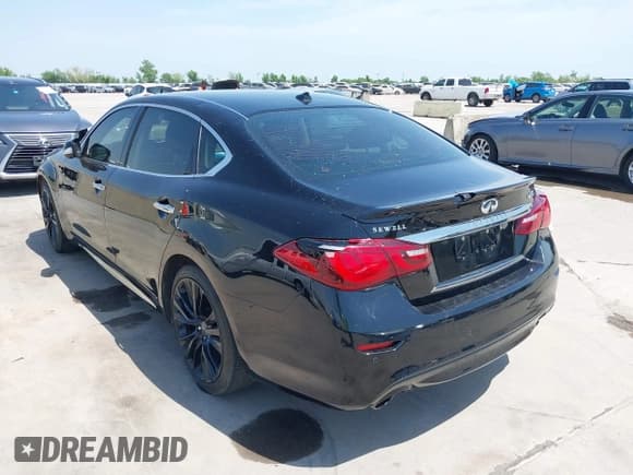 ✅ 2018 Infiniti Q70 Luxe • VIN: JN1BY1PP6JM330538 • Лот: 42026847. Опубликован ранее на IAAI с пробегом 66 667 миль. Бесплатный доступ к архиву аукционных продаж из США и подробный отчёт об истории автомобиля на DreamBid. Изображение 3.