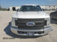 ✅ 2019 Ford F-350 XL • VIN: 1FT8W3CT7KEC96827 • Лот: 84932675. Опубликован ранее на Copart с пробегом 413 951 миль. Бесплатный доступ к архиву аукционных продаж из США и подробный отчёт об истории автомобиля на DreamBid. Изображение 5.