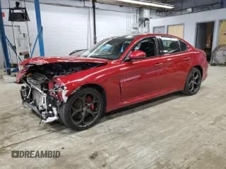 ✅ 2020 Alfa Romeo Giulia Ti Sport • VIN: ZARFANBN4L7626746 • Лот: 70027605. Опубликован ранее на Copart с пробегом Не указан. Бесплатный доступ к архиву аукционных продаж из США и подробный отчёт об истории автомобиля на DreamBid. Изображение 1.