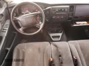 ✅ 2003 Dodge Dakota SLT • VIN: 1D7HG48N03S127089 • Lot: 83116764. Wystawiony na Copart z przebiegiem 173 802 mil. Bezpłatny archiwum sprzedaży aukcyjnych z USA i szczegółowy raport historii pojazdu na DreamBid. Zdjęcie 8.