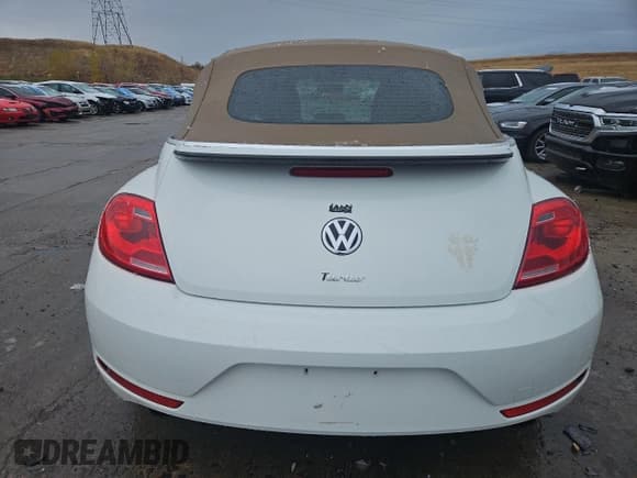✅ 2013 Volkswagen Beetle 2.0T R-Line • VIN: 3VW7S7AT4DM827347 • Lot: 78689314. Wystawiony na Copart z przebiegiem 137 114 mil. Bezpłatny archiwum sprzedaży aukcyjnych z USA i szczegółowy raport historii pojazdu na DreamBid. Zdjęcie 6.