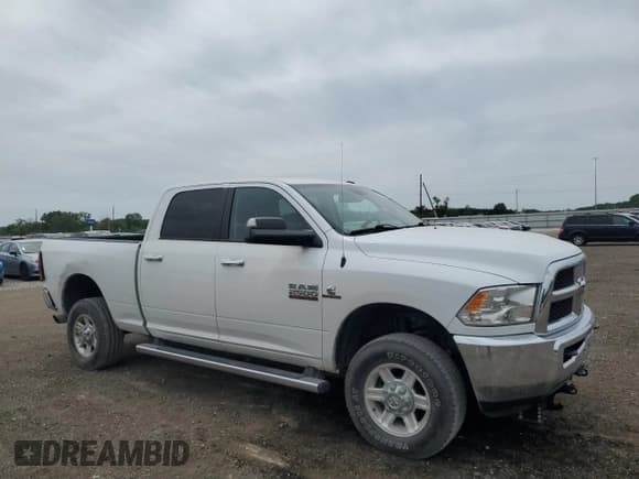 ✅ 2016 Ram 2500 Big Horn • VIN: 3C6UR5DL4GG210932 • Lot: 57209215. Listed on Copart with 204,239 mi. Free auction sales archive from the USA and detailed vehicle history report at DreamBid. Image 4.