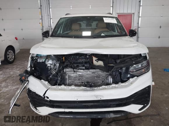 ✅ 2024 Volkswagen Tiguan SE R-Line Black • VIN: 3VV8B7AX7RM059124 • Lot: 42477502. Wystawiony na IAAI z przebiegiem 16 891 mil. Bezpłatny archiwum sprzedaży aukcyjnych z USA i szczegółowy raport historii pojazdu na DreamBid. Zdjęcie 12.