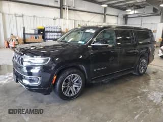 ✅ 2023 Jeep Wagoneer Series II • VIN: 1C4SJSBP4PS568763 • Lot: 62871345. Wystawiony na Copart z przebiegiem 60 229 mil. Bezpłatny archiwum sprzedaży aukcyjnych z USA i szczegółowy raport historii pojazdu na DreamBid. Zdjęcie 1.