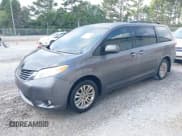 ✅ 2011 Toyota Sienna XLE AAS • VIN: 5TDYK3DC1BS122532 • Lot: 43271960. Listed on IAAI with 229,353 mi. Free auction sales archive from the USA and detailed vehicle history report at DreamBid. Image 19.
