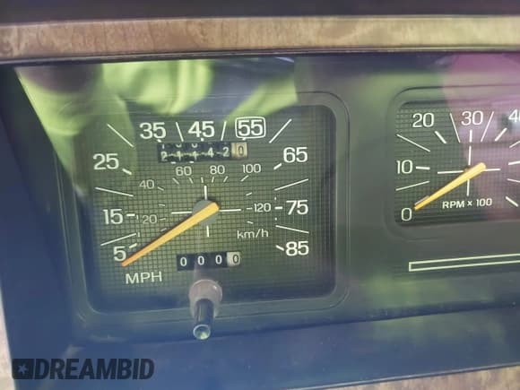 ✅ 1986 Ford F-250 • VIN: 1FTHX26L7GKB43411 • Лот: 42258434. Опубликован ранее на IAAI с пробегом 21 142 миль. Бесплатный доступ к архиву аукционных продаж из США и подробный отчёт об истории автомобиля на DreamBid. Изображение 7.