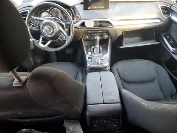 ✅ 2019 Mazda CX-9 Sport • VIN: JM3TCBBY4K0306423 • Лот: 64644575. Опубликован ранее на Copart с пробегом 141 397 миль. Бесплатный доступ к архиву аукционных продаж из США и подробный отчёт об истории автомобиля на DreamBid. Изображение 8.