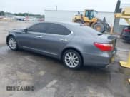 ✅ 2012 Lexus LS 460 • VIN: JTHCL5EFXC5013102 • Lot: 43318690. Listed on IAAI with 180,254 mi. Free auction sales archive from the USA and detailed vehicle history report at DreamBid. Image 3.