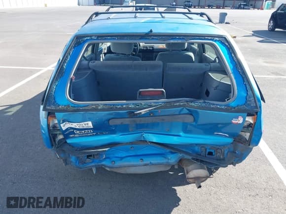 ✅ 1994 Ford Escort • VIN: 3FARP15J8RR120982 • Lot: 41675156. Wystawiony na IAAI z przebiegiem 6 840 mil. Bezpłatny archiwum sprzedaży aukcyjnych z USA i szczegółowy raport historii pojazdu na DreamBid. Zdjęcie 6.