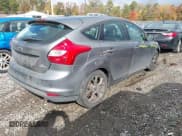 ✅ 2014 Ford Focus SE • VIN: 1FADP3K2XEL120056 • Lot: 43589905. Wystawiony na IAAI z przebiegiem 199 674 mil. Bezpłatny archiwum sprzedaży aukcyjnych z USA i szczegółowy raport historii pojazdu na DreamBid. Zdjęcie 4.