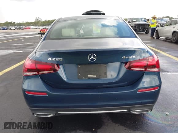 ✅ 2021 Mercedes-Benz A 220 • VIN: W1K3G4FB2MJ271379 • Lot: 42500376. Wystawiony na IAAI z przebiegiem 43 399 mil. Bezpłatny archiwum sprzedaży aukcyjnych z USA i szczegółowy raport historii pojazdu na DreamBid. Zdjęcie 16.