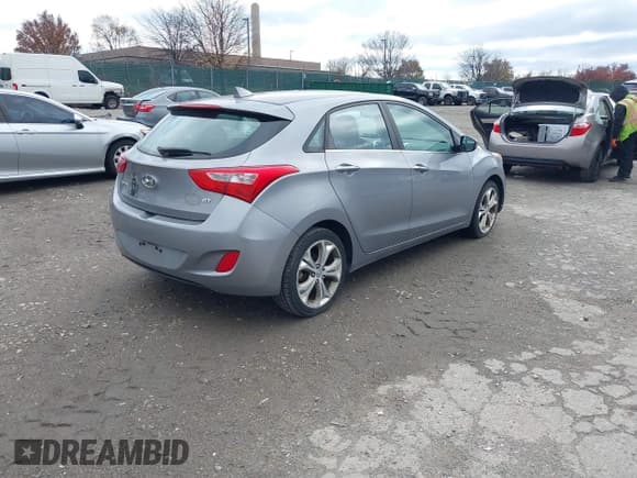 ✅ 2013 Hyundai Elantra • VIN: KMHD35LE9DU054789 • Lot: 43668957. Listed on IAAI with 137,185 mi. Free auction sales archive from the USA and detailed vehicle history report at DreamBid. Image 4.