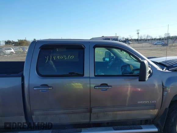 ✅ 2014 Chevrolet Silverado 2500HD LTZ • VIN: 1GC1KYC87EF135639 • Лот: 41490310. Опубликован ранее на IAAI с пробегом 201 405 миль. Бесплатный доступ к архиву аукционных продаж из США и подробный отчёт об истории автомобиля на DreamBid. Изображение 13.