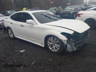 ✅ 2012 Infiniti M • VIN: JN1BY1AR7CM395511 • Lot: 43783758. Wystawiony na IAAI z przebiegiem 129 803 mil. Bezpłatny archiwum sprzedaży aukcyjnych z USA i szczegółowy raport historii pojazdu na DreamBid. Zdjęcie 1.