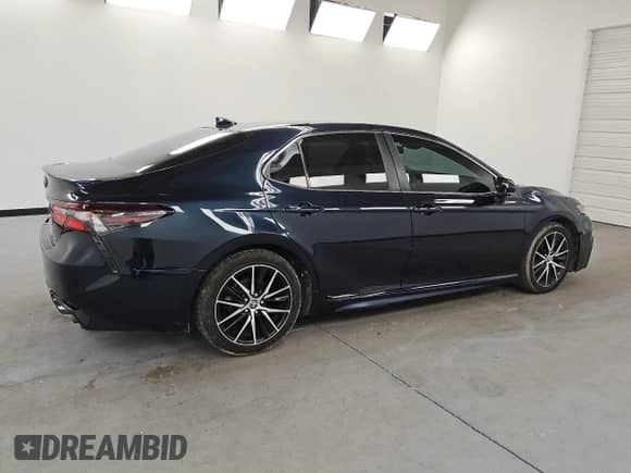 2021 Toyota Camry SE с VIN 4T1G11BK3MU028143, выставлен на аукционе Copart как лот 65530225 с пробегом 110 881 миль миль и Чистый • Clean title. История ставок и продаж доступна на DreamBid. Изображение 3.