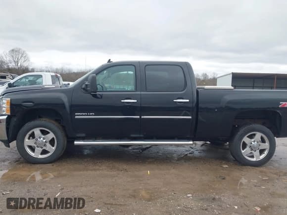 ✅ 2012 Chevrolet Silverado 2500HD LT • VIN: 1GC1KXC8XCF195583 • Лот: 43738101. Опубликован ранее на IAAI с пробегом 163 988 миль. Бесплатный доступ к архиву аукционных продаж из США и подробный отчёт об истории автомобиля на DreamBid. Изображение 14.