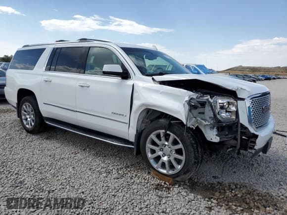 ✅ 2017 GMC Yukon XL Denali • VIN: 1GKS2HKJ2HR217391 • Lot: 62913575. Wystawiony na Copart z przebiegiem 151 992 mil. Bezpłatny archiwum sprzedaży aukcyjnych z USA i szczegółowy raport historii pojazdu na DreamBid. Zdjęcie 4.