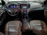 ✅ 2014 Hyundai Santa Fe Limited • VIN: KM8SR4HF6EU074095 • Лот: 57038495. Опубликован ранее на Copart с пробегом 156 894 миль. Бесплатный доступ к архиву аукционных продаж из США и подробный отчёт об истории автомобиля на DreamBid. Изображение 8.