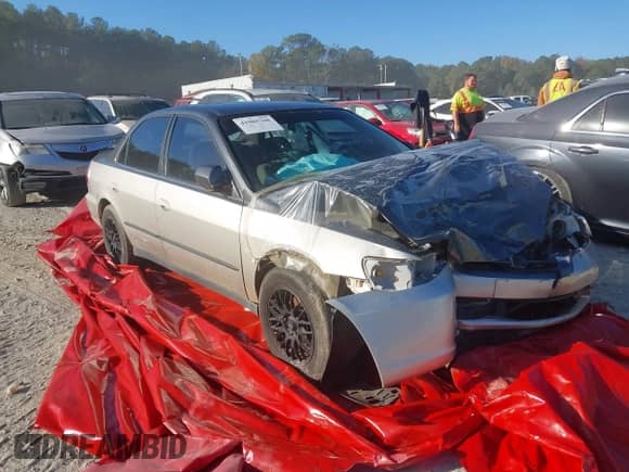 1999 Honda Accord LX z VIN 1HGCG5643XA037825, wystawiony jako IAAI lot #41965768 z przebiegiem 150 397 mil mil oraz . Historia ofert i sprzedaży dostępna na DreamBid. Obrazek 1.