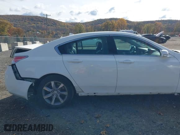 ✅ 2012 Acura TL Auto • VIN: 19UUA8F29CA036775 • Lot: 43542998. Wystawiony na IAAI z przebiegiem 176 989 mil. Bezpłatny archiwum sprzedaży aukcyjnych z USA i szczegółowy raport historii pojazdu na DreamBid. Zdjęcie 18.
