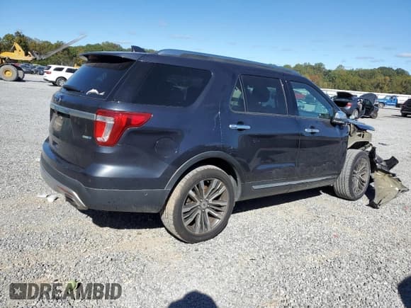 ✅ 2017 Ford Explorer Platinum • VIN: 1FM5K8HT8HGD09906 • Lot: 86313585. Wystawiony na Copart z przebiegiem 42 378 mil. Bezpłatny archiwum sprzedaży aukcyjnych z USA i szczegółowy raport historii pojazdu na DreamBid. Zdjęcie 3.