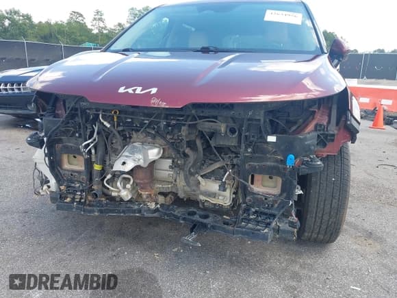 ✅ 2022 Kia Carnival LXS • VIN: KNDNB4H31N6162004 • Лот: 42634956. Опубликован ранее на IAAI с пробегом 122 091 миль. Бесплатный доступ к архиву аукционных продаж из США и подробный отчёт об истории автомобиля на DreamBid. Изображение 6.