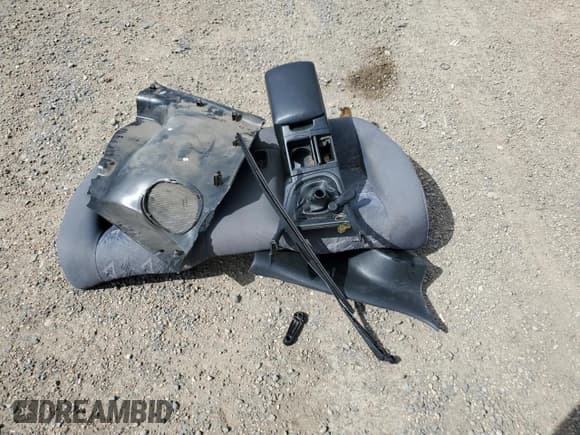 ✅ 1998 Mitsubishi Eclipse RS • VIN: 4A3AK34Y6WE002294 • Лот: 57409085. Опубликован ранее на Copart с пробегом 218 508 миль. Бесплатный доступ к архиву аукционных продаж из США и подробный отчёт об истории автомобиля на DreamBid. Изображение 12.