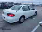 2000 Chevrolet Malibu z VIN 1G1ND52J5Y6315794, wystawiony jako IAAI lot #41124524 z przebiegiem 149 379 mil mil oraz . Historia ofert i sprzedaży dostępna na DreamBid. Obrazek 4.