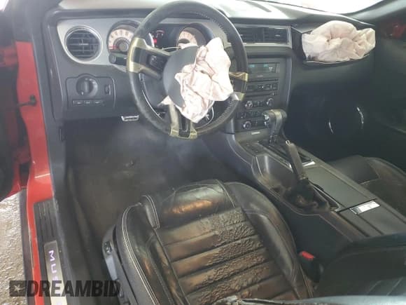 ✅ 2011 Ford Mustang V6 • VIN: 1ZVBP8AM3B5118678 • Lot: 85485425. Listed on Copart with 224,250 mi. Free auction sales archive from the USA and detailed vehicle history report at DreamBid. Image 8.