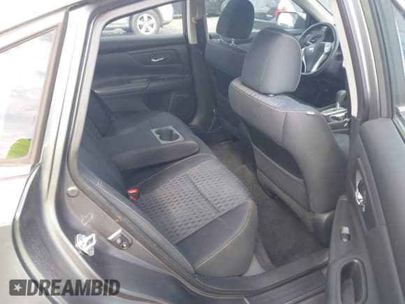 ✅ 2017 Nissan Altima S • VIN: 1N4AL3AP0HC147105 • Lot: 43075568. Wystawiony na IAAI z przebiegiem 74 286 mil. Bezpłatny archiwum sprzedaży aukcyjnych z USA i szczegółowy raport historii pojazdu na DreamBid. Zdjęcie 8.