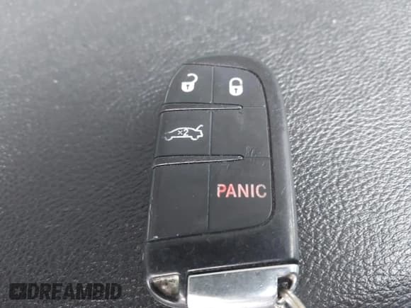 ✅ 2016 Dodge Challenger SXT • VIN: 2C3CDZAG4GH225971 • Lot: 43817642. Wystawiony na IAAI z przebiegiem 128 622 mil. Bezpłatny archiwum sprzedaży aukcyjnych z USA i szczegółowy raport historii pojazdu na DreamBid. Zdjęcie 11.