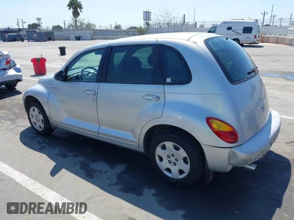 ✅ 2005 Chrysler PT Cruiser • VIN: 3C4FY48B05T569134 • Lot: 41957963. Listed on IAAI with 221,111 mi. Free auction sales archive from the USA and detailed vehicle history report at DreamBid. Image 3.