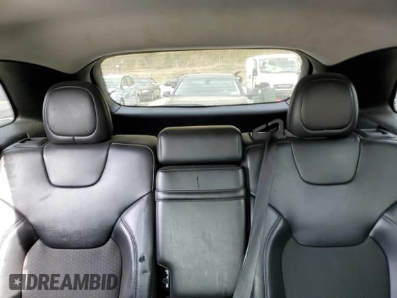 ✅ 2019 Jeep Cherokee Latitude Plus • VIN: 1C4PJLLB7KD110615 • Lot: 54757225. Listed on Copart with 114,840 mi. Free auction sales archive from the USA and detailed vehicle history report at DreamBid. Image 10.