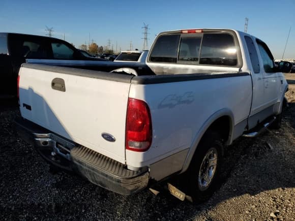 ✅ 2001 Ford F-150 XL • VIN: 1FTRX18L61NB88602 • Lot: 82574505. Listed on Copart with 189,127 mi. Free auction sales archive from the USA and detailed vehicle history report at DreamBid. Image 3.