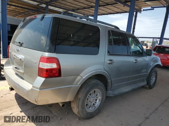 ✅ 2008 Ford Expedition SSV • VIN: 1FMFU15558LA41786 • Lot: 68694495. Wystawiony na Copart z przebiegiem 149 262 mil. Bezpłatny archiwum sprzedaży aukcyjnych z USA i szczegółowy raport historii pojazdu na DreamBid. Zdjęcie 3.