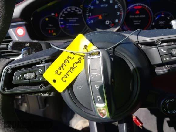 ✅ 2021 Porsche Panamera GTS • VIN: WP0AG2A75ML147958 • Lot: 43576210. Wystawiony na IAAI z przebiegiem 29 514 mil. Bezpłatny archiwum sprzedaży aukcyjnych z USA i szczegółowy raport historii pojazdu na DreamBid. Zdjęcie 11.