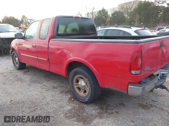✅ 2000 Ford F-150 XL • VIN: 2FTRX17L1YCB16577 • Lot: 41121269. Listed on IAAI with Not provided. Free auction sales archive from the USA and detailed vehicle history report at DreamBid. Image 3.