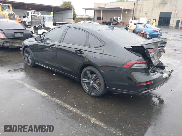 ✅ 2024 Honda Accord Sport-L • VIN: 1HGCY2F7XRA032792 • Лот: 43368466. Опубликован ранее на IAAI с пробегом 28 827 миль. Бесплатный доступ к архиву аукционных продаж из США и подробный отчёт об истории автомобиля на DreamBid. Изображение 3.